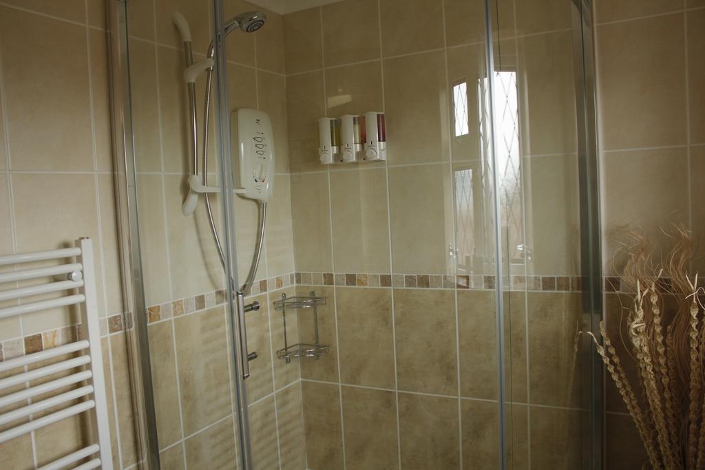 Pineview Guesthouse Пул Экстерьер фото