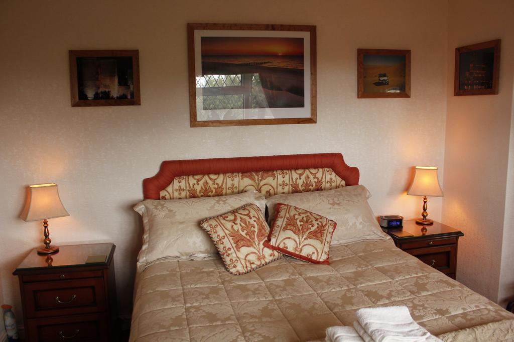 Pineview Guesthouse Пул Экстерьер фото
